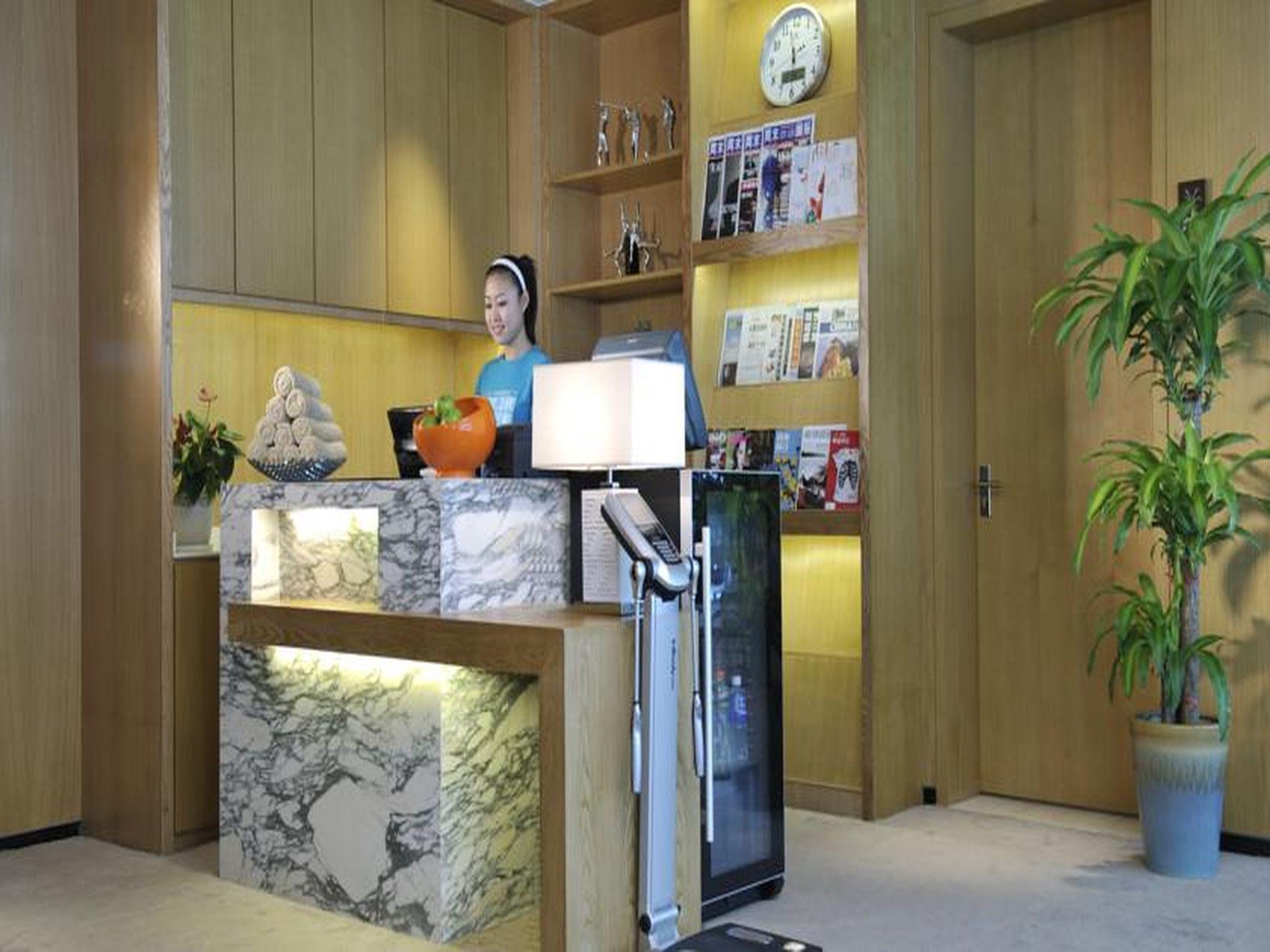 Wongtee V Hotel Шънджън Екстериор снимка
