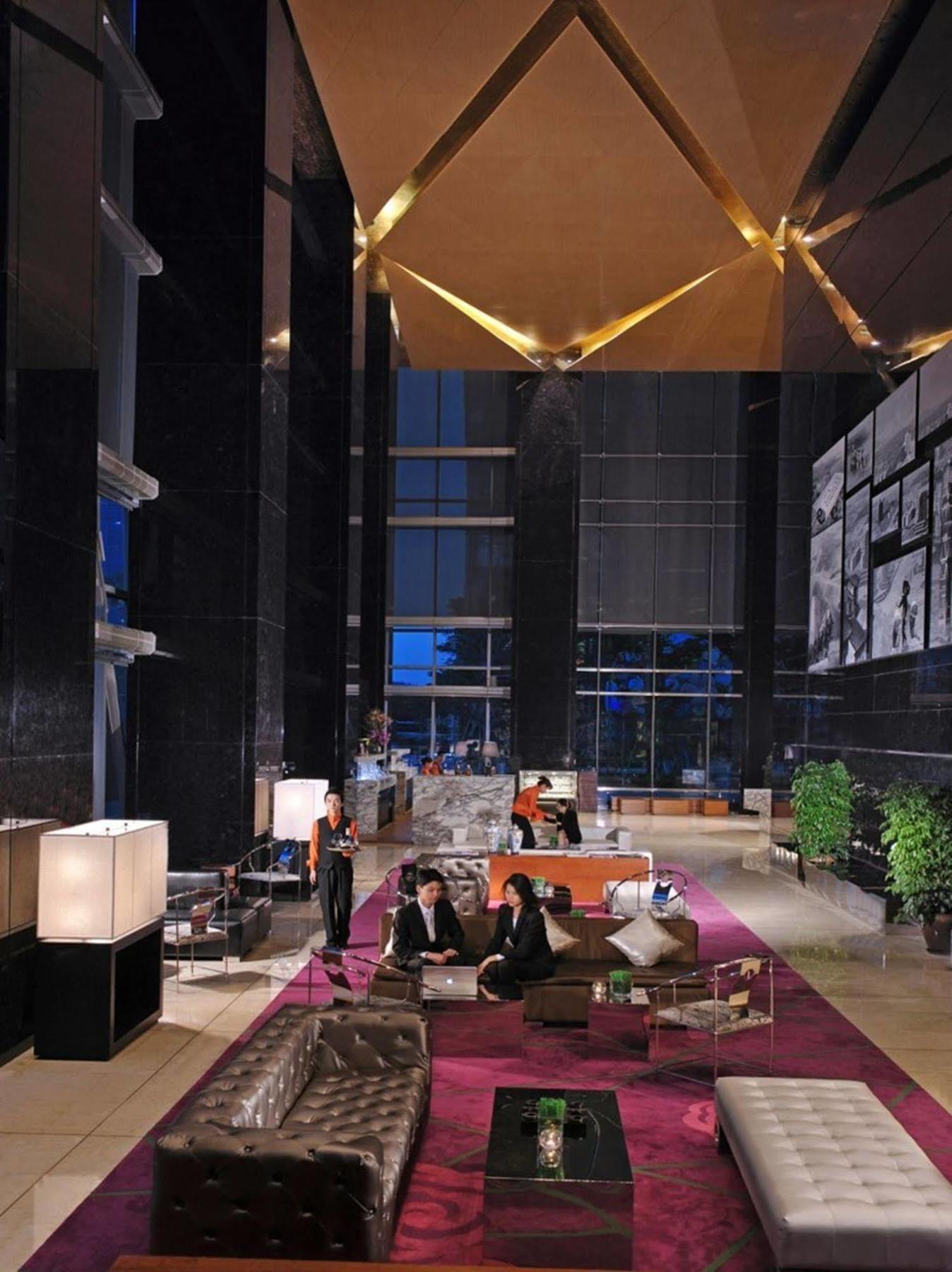 Wongtee V Hotel Шънджън Екстериор снимка