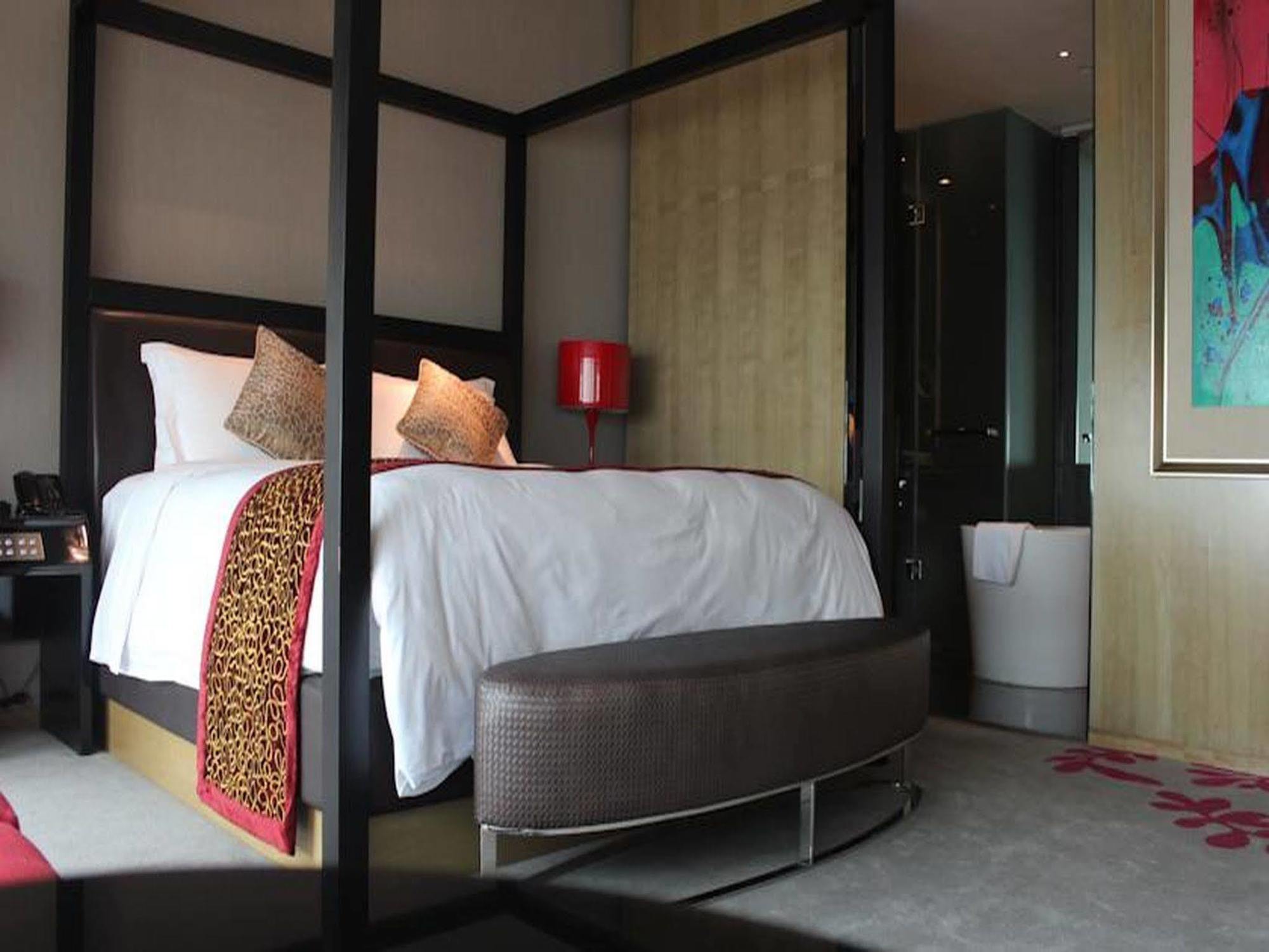 Wongtee V Hotel Шънджън Екстериор снимка